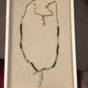 Stella & Dot Wood Rondel necklace